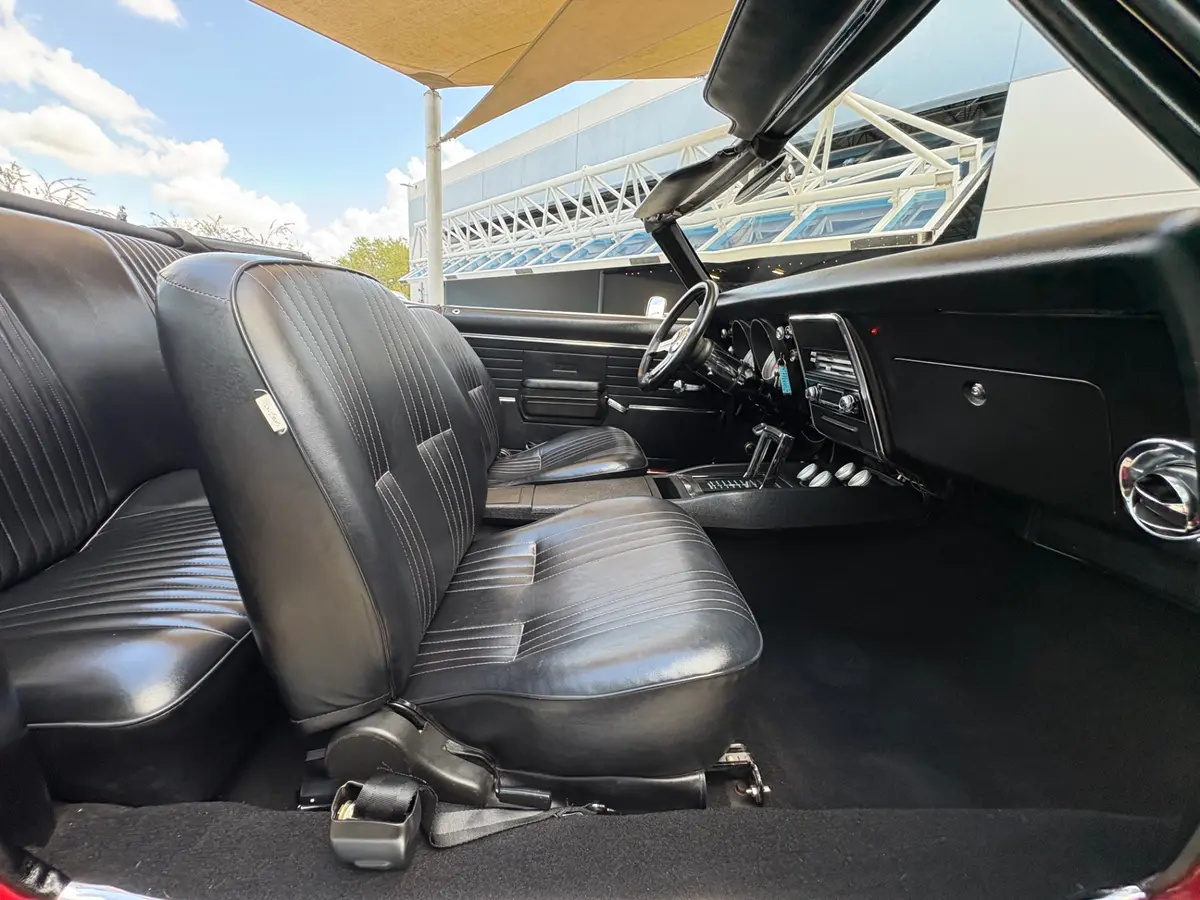 Vehicle photo 43