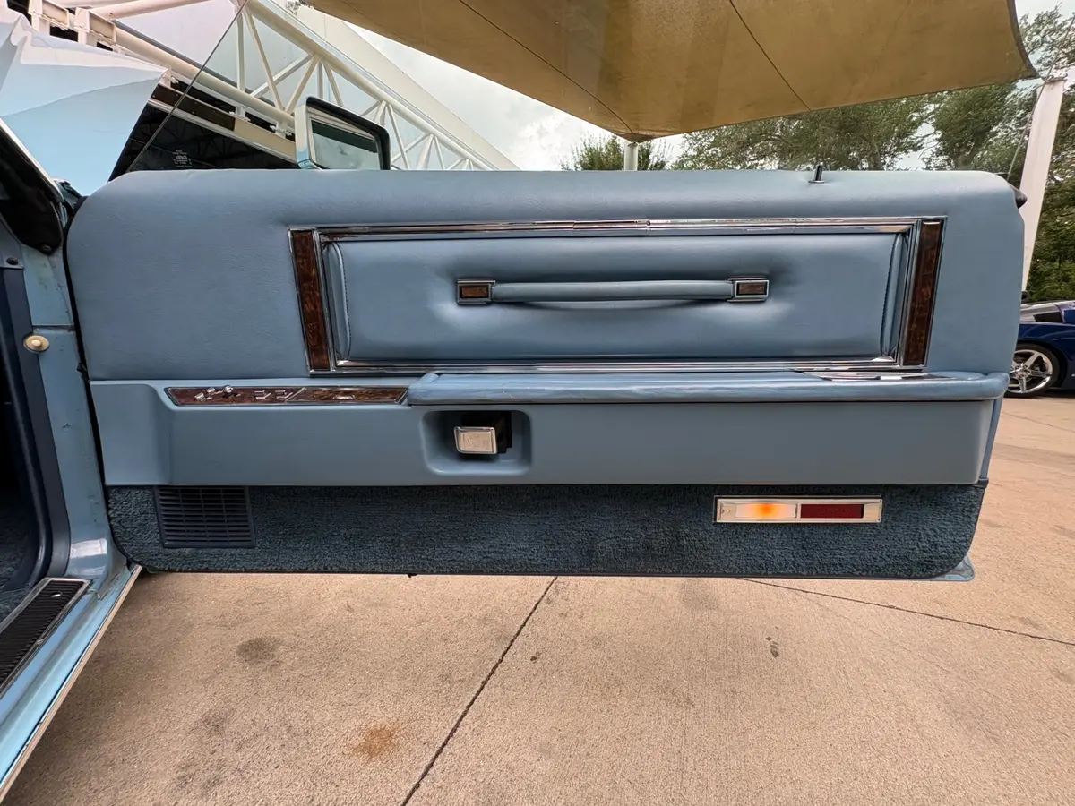 Vehicle photo 38