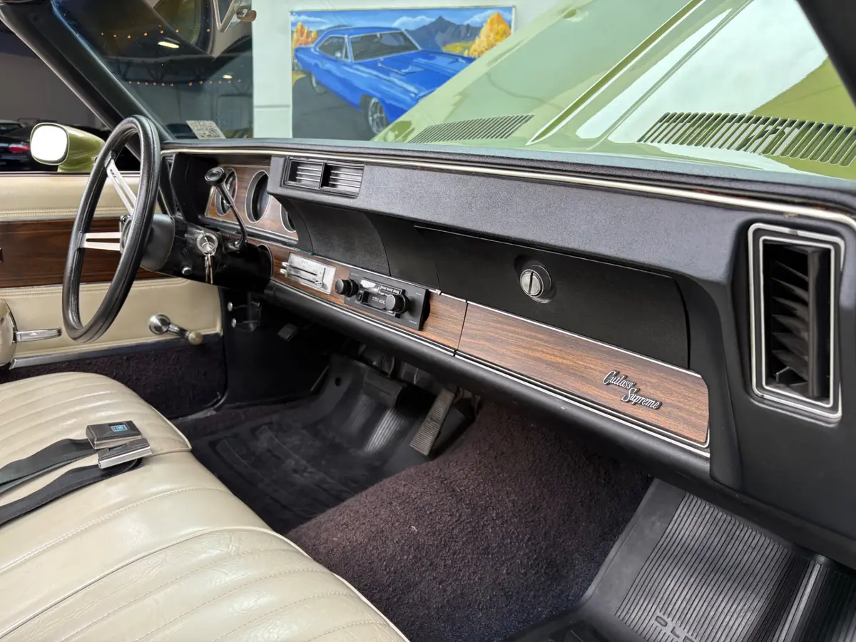 Vehicle photo 47