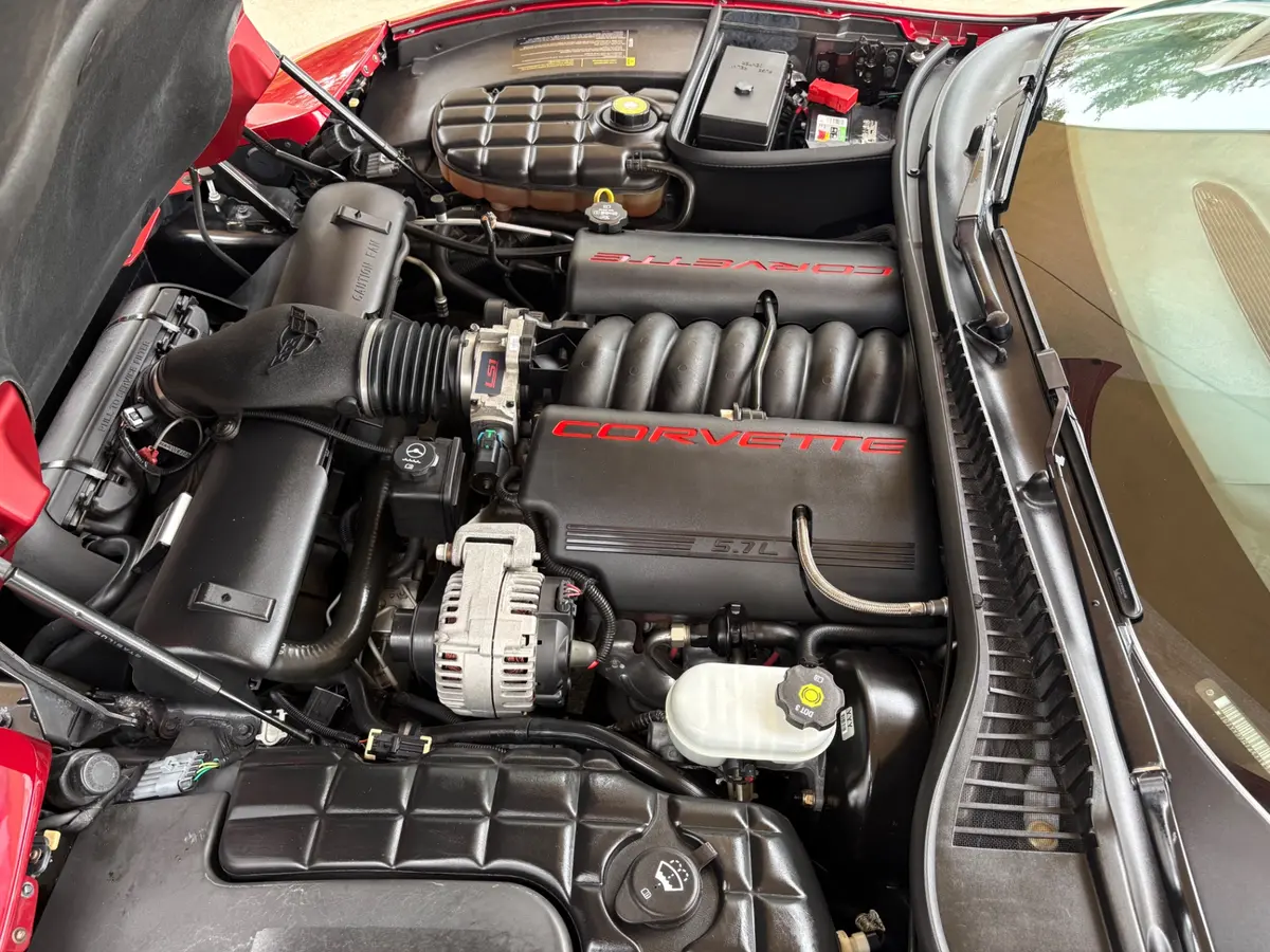 Vehicle photo 29