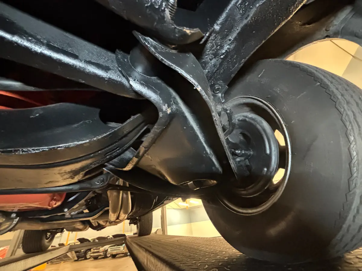 Vehicle photo 46