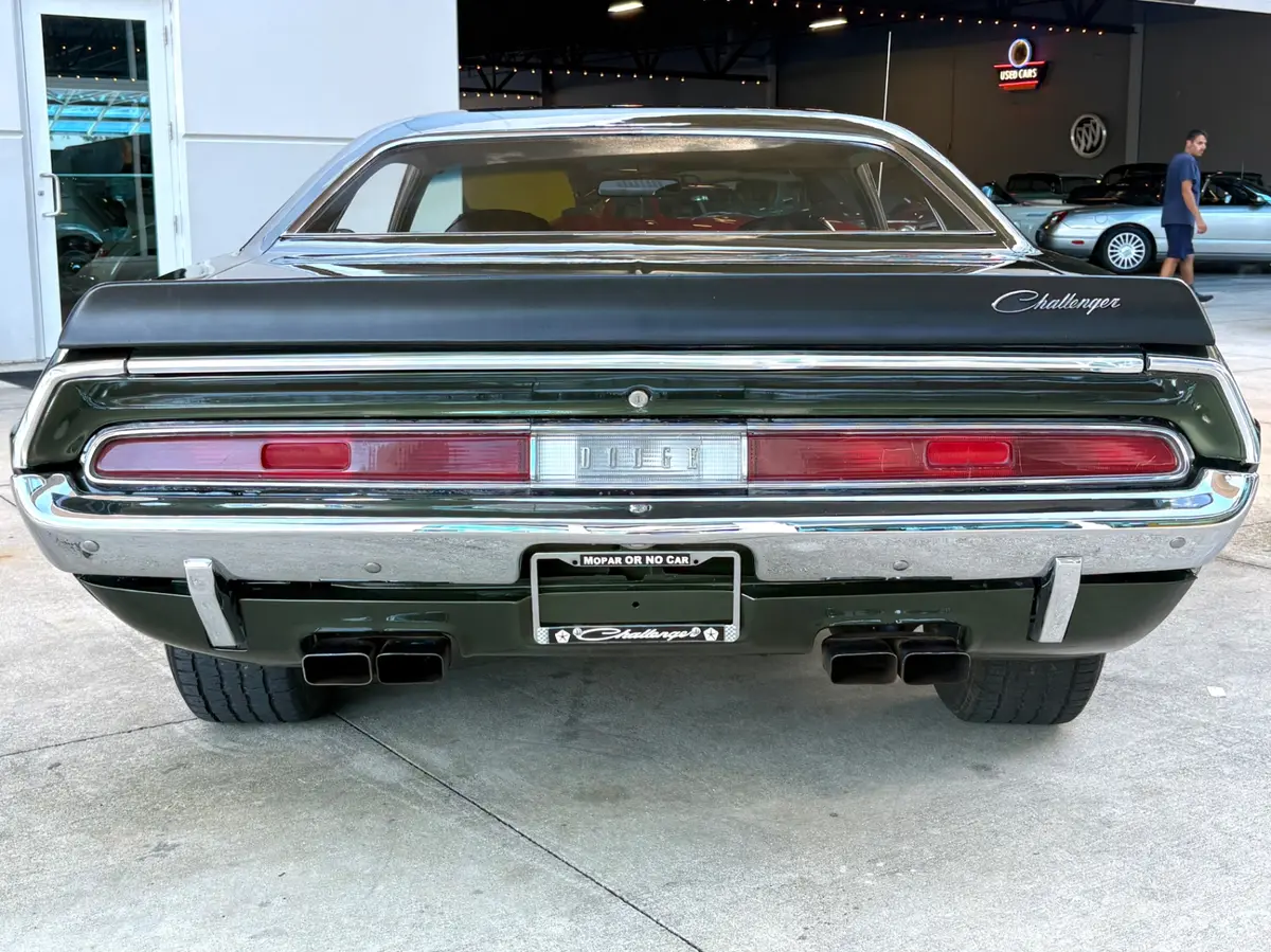 Vehicle photo 7