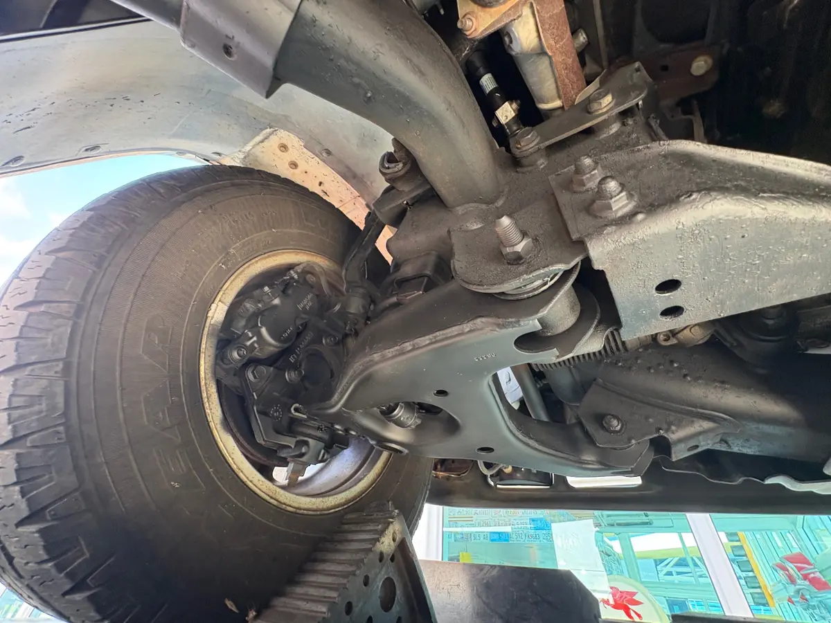 Vehicle photo 50