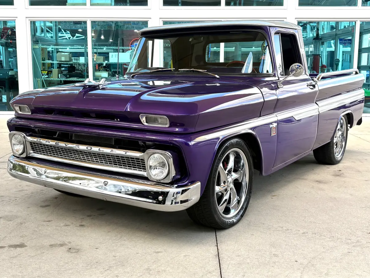 Vehicle photo 1