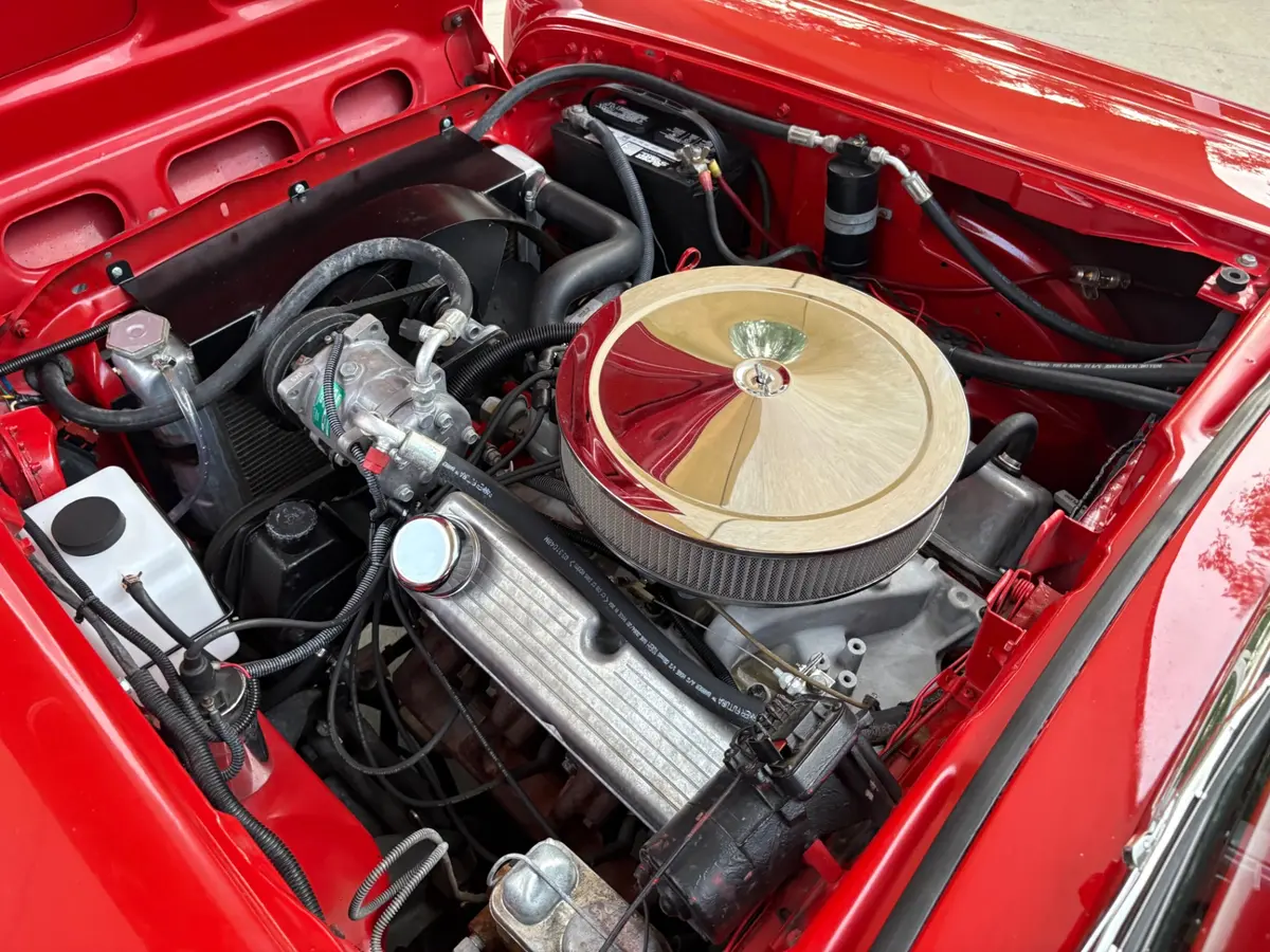 Vehicle photo 27