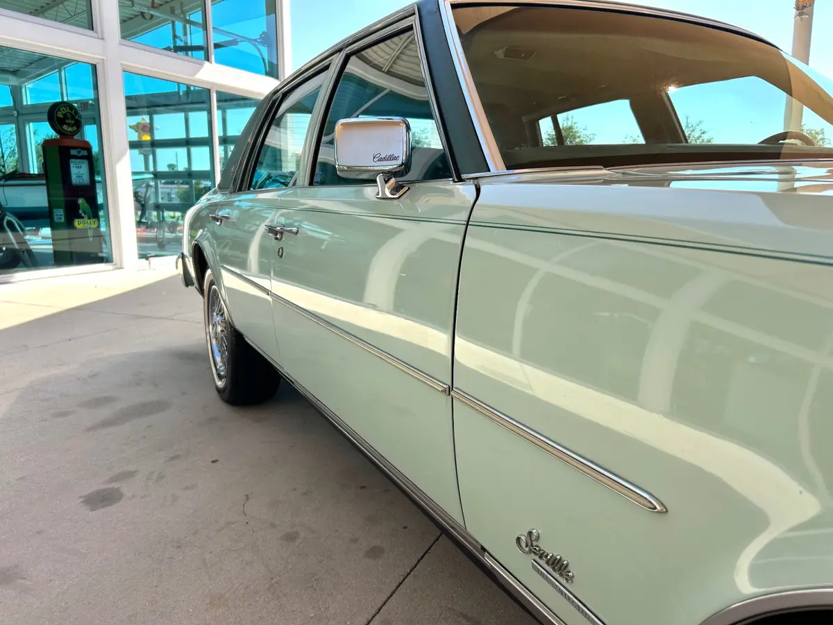 Vehicle photo 16
