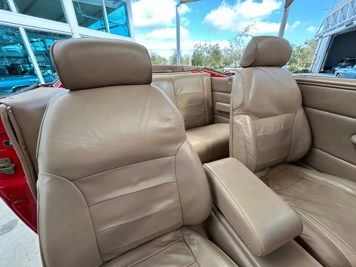 Vehicle photo 27