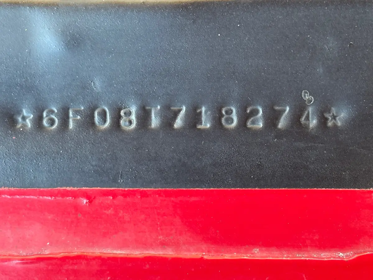 Vehicle photo 24