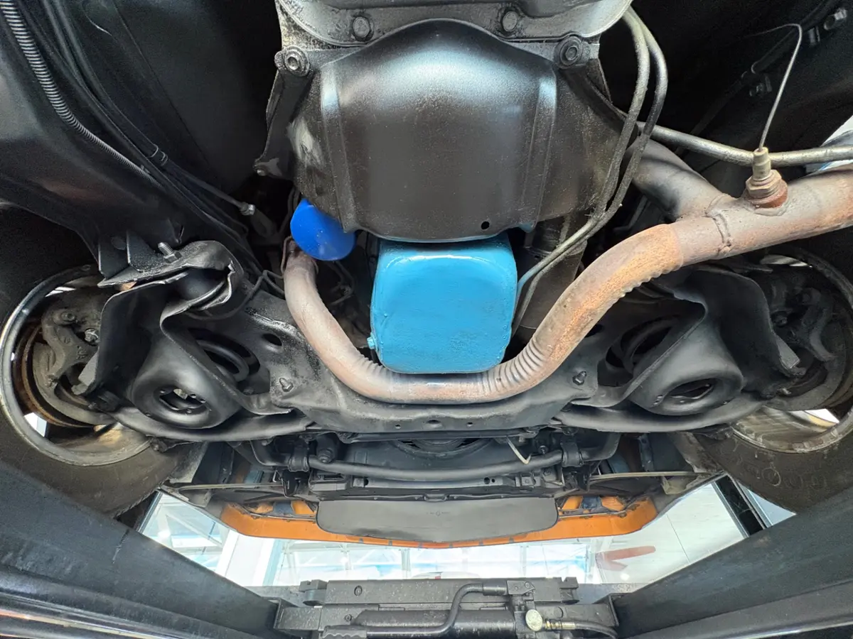 Vehicle photo 56