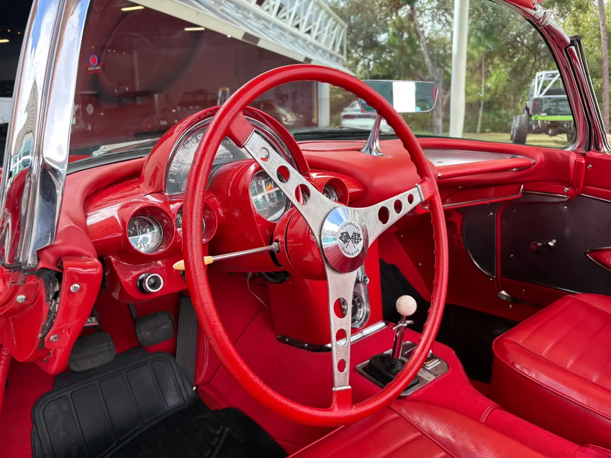 Vehicle photo 38