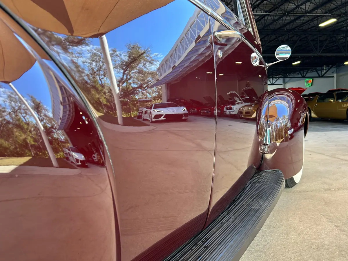Vehicle photo 18