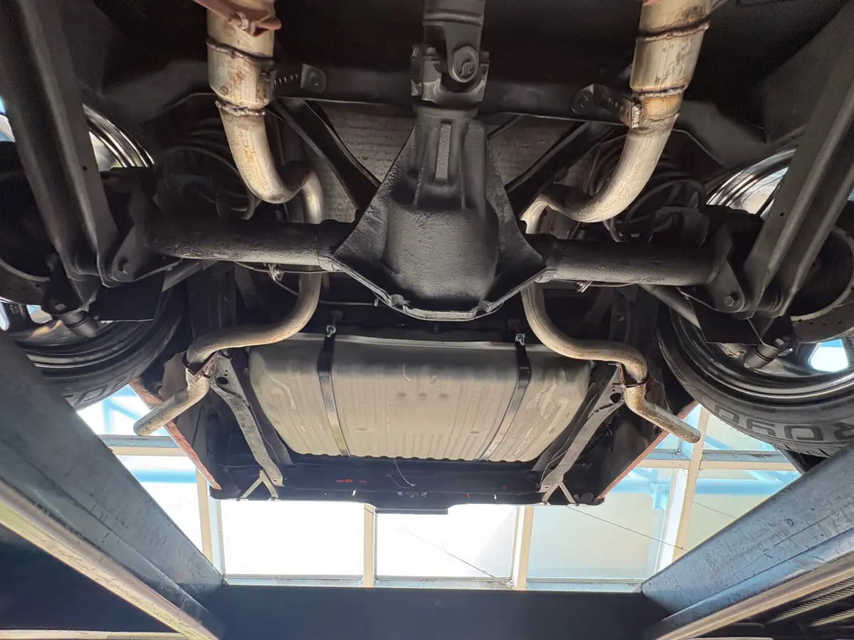 Vehicle photo 56