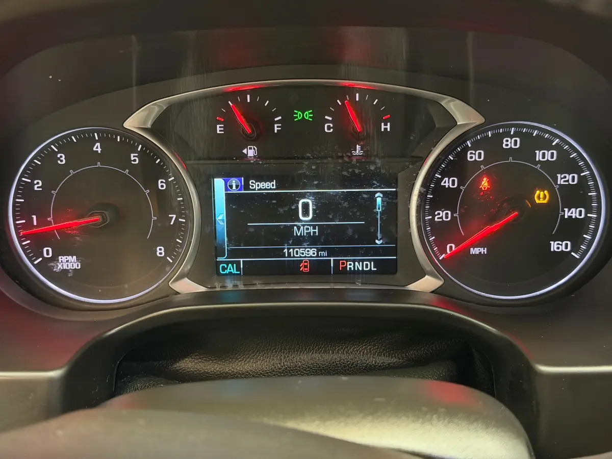 Vehicle photo 19