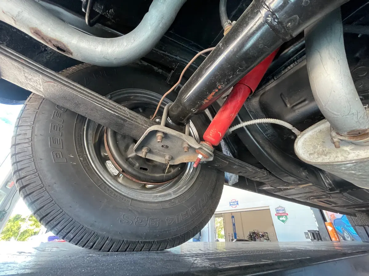 Vehicle photo 43