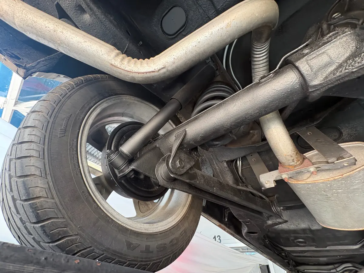 Vehicle photo 50
