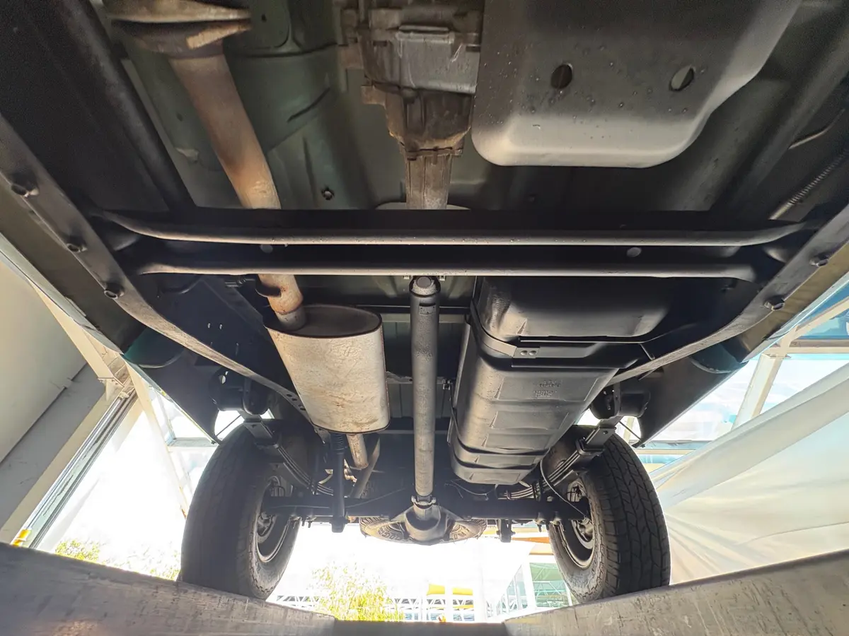 Vehicle photo 53