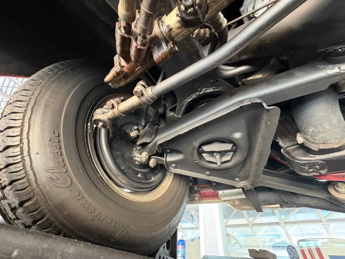 Vehicle photo 57