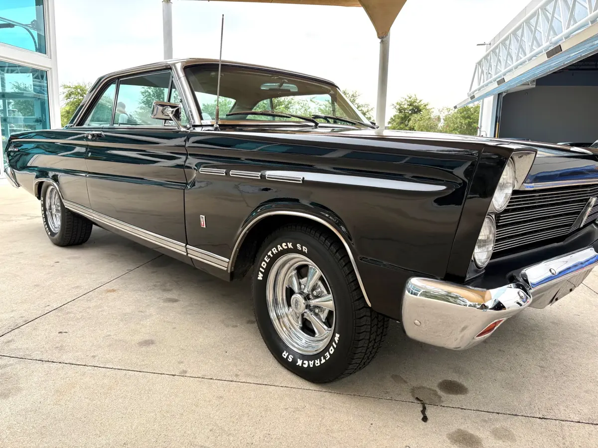 Vehicle photo 20