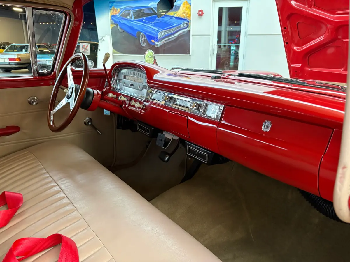 Vehicle photo 37