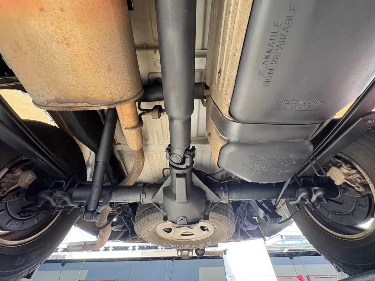 Vehicle photo 56