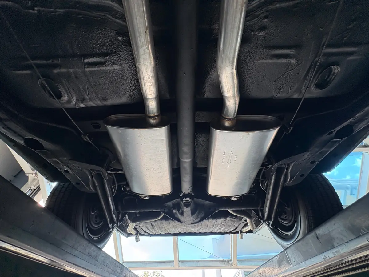 Vehicle photo 60