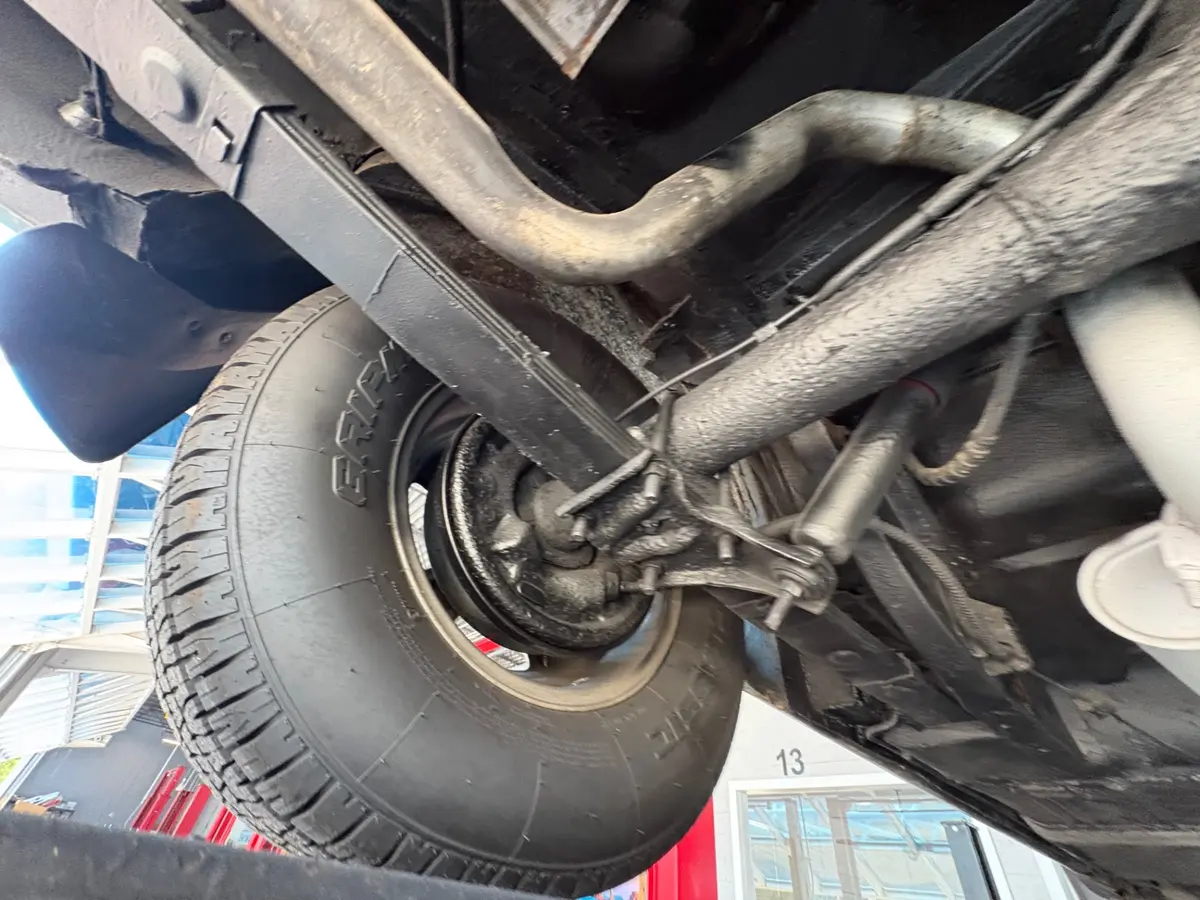 Vehicle photo 50