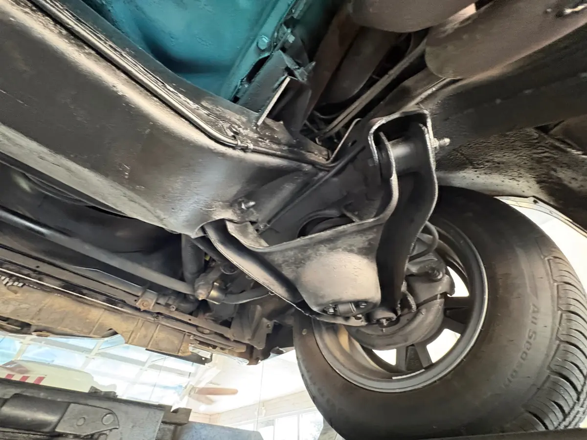 Vehicle photo 56