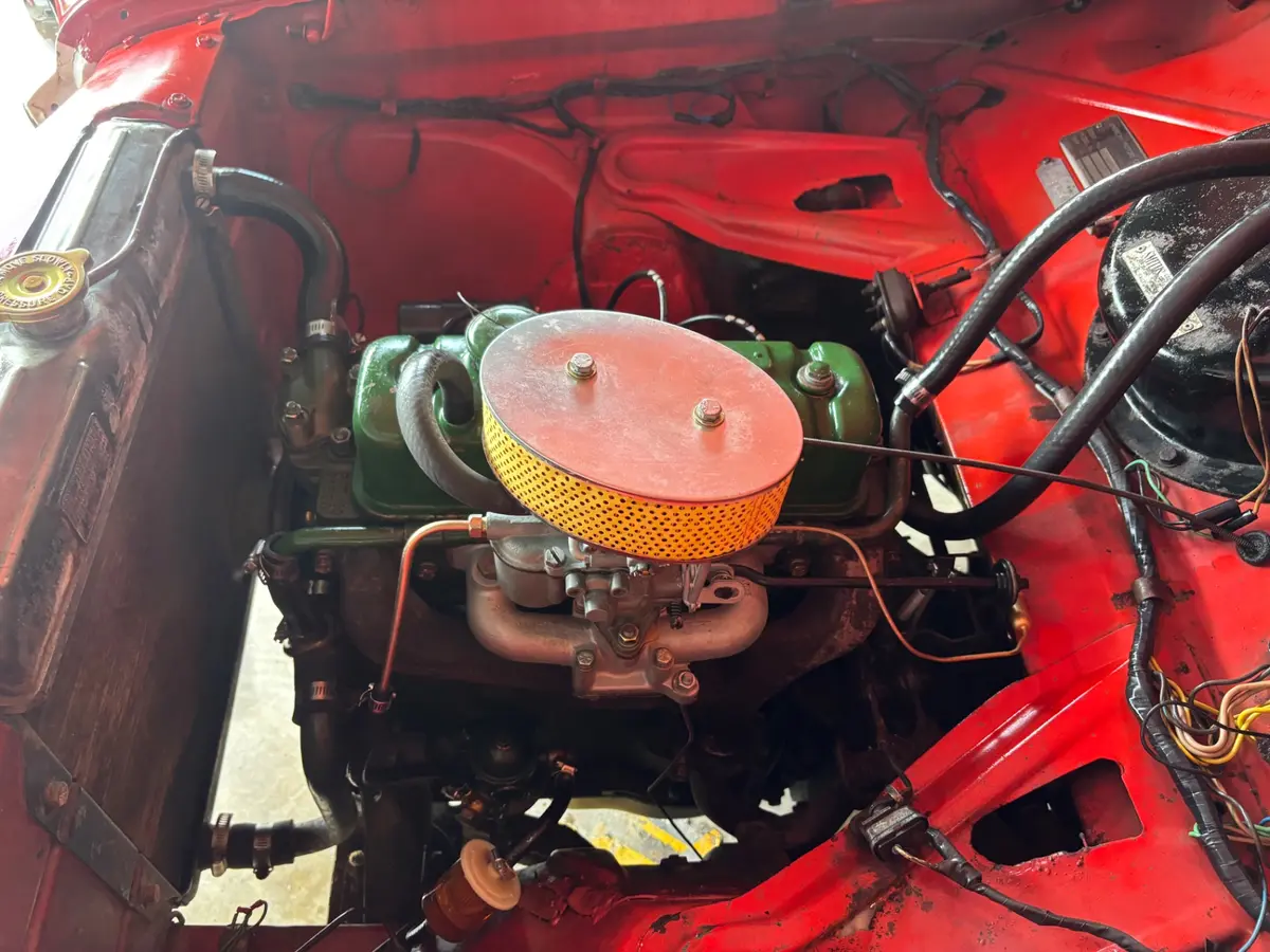 Vehicle photo 15