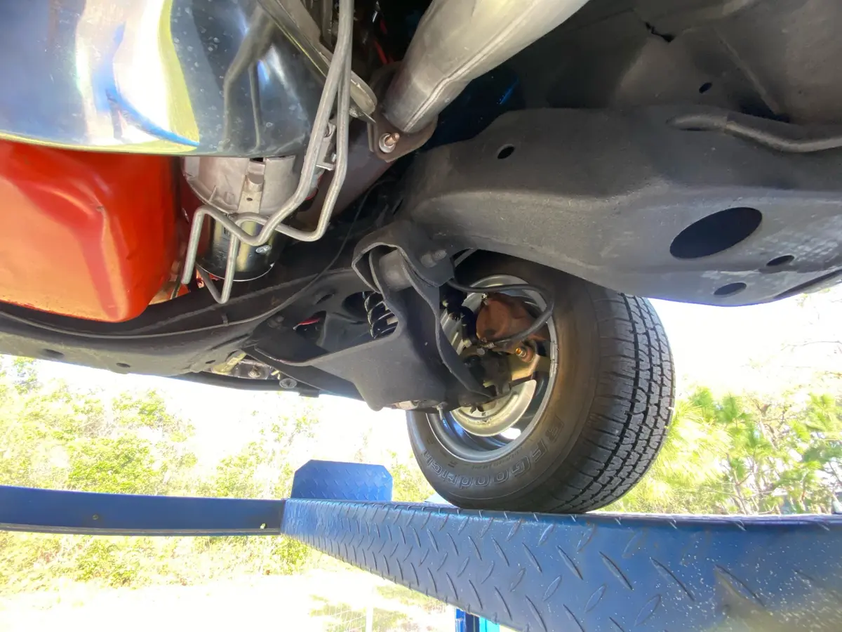 Vehicle photo 36