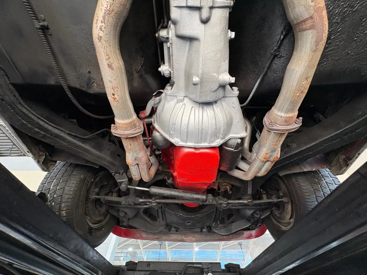 Vehicle photo 54