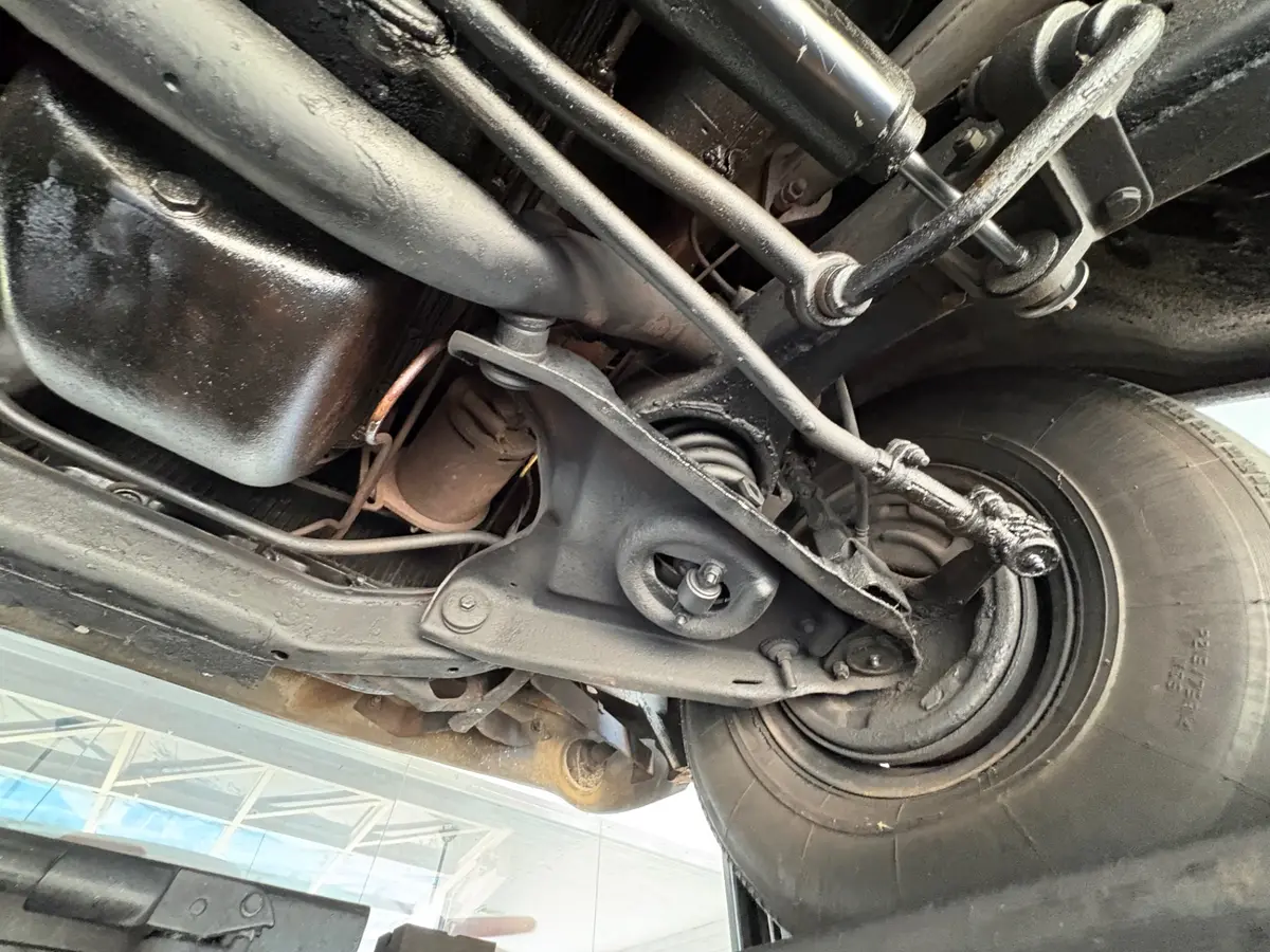 Vehicle photo 50