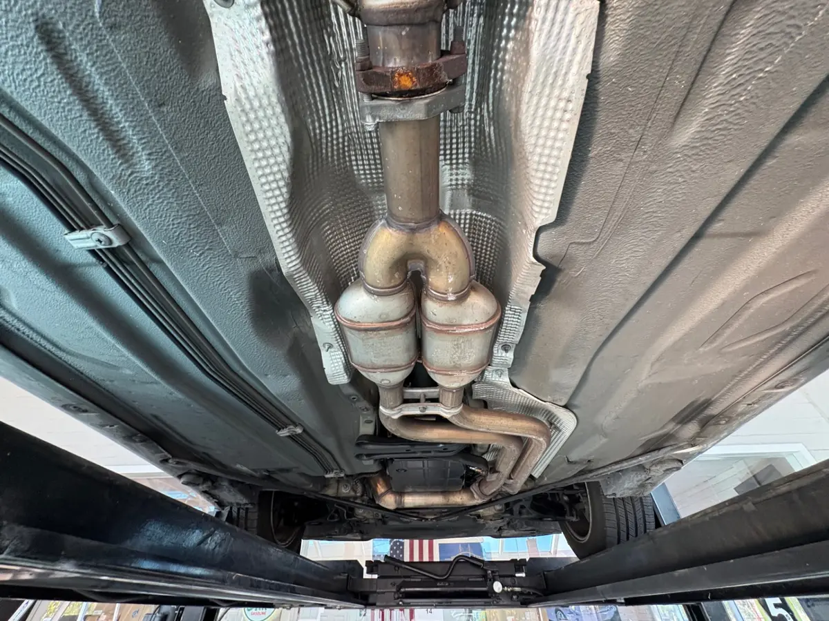 Vehicle photo 50