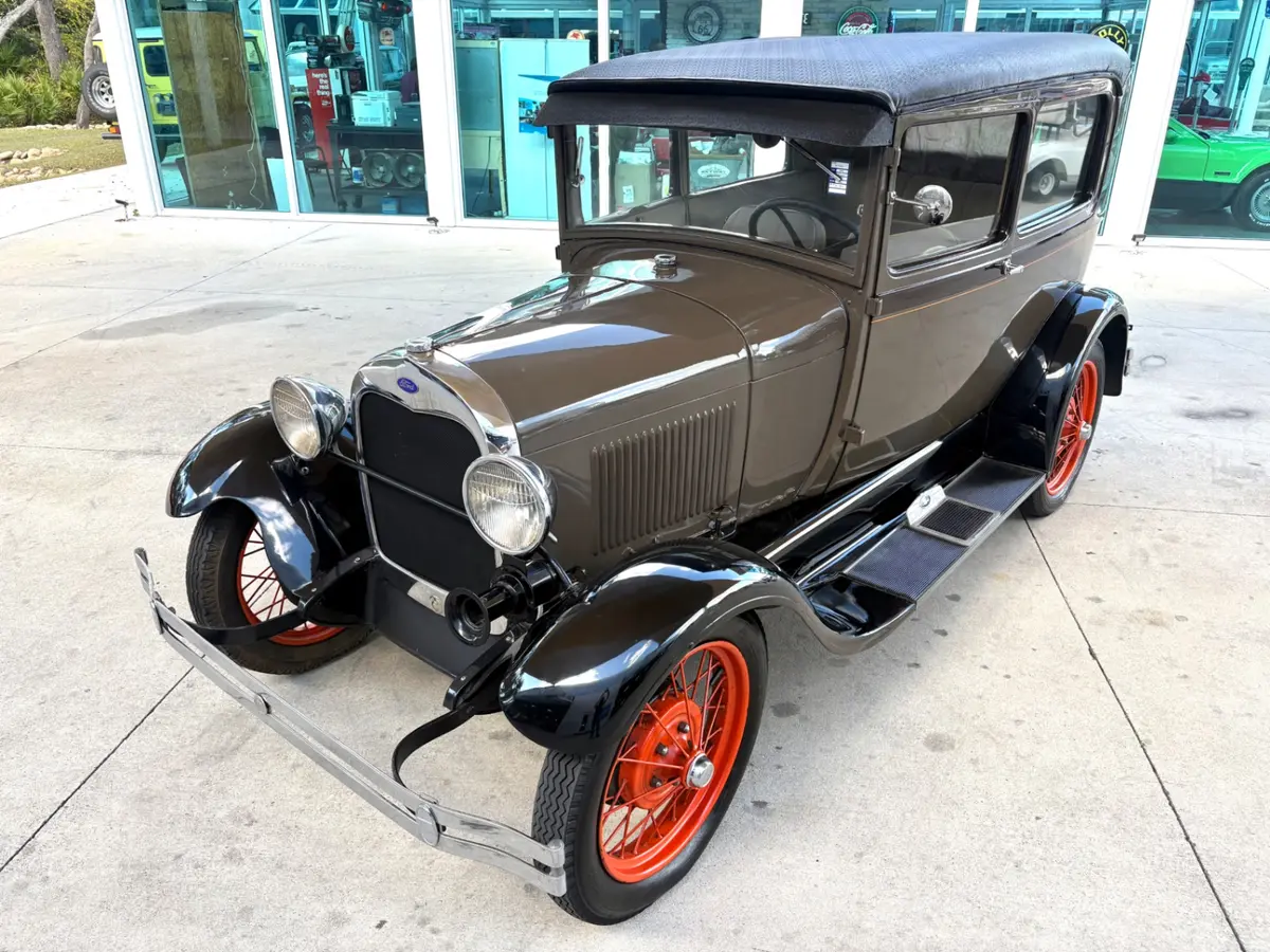 Vehicle photo 20