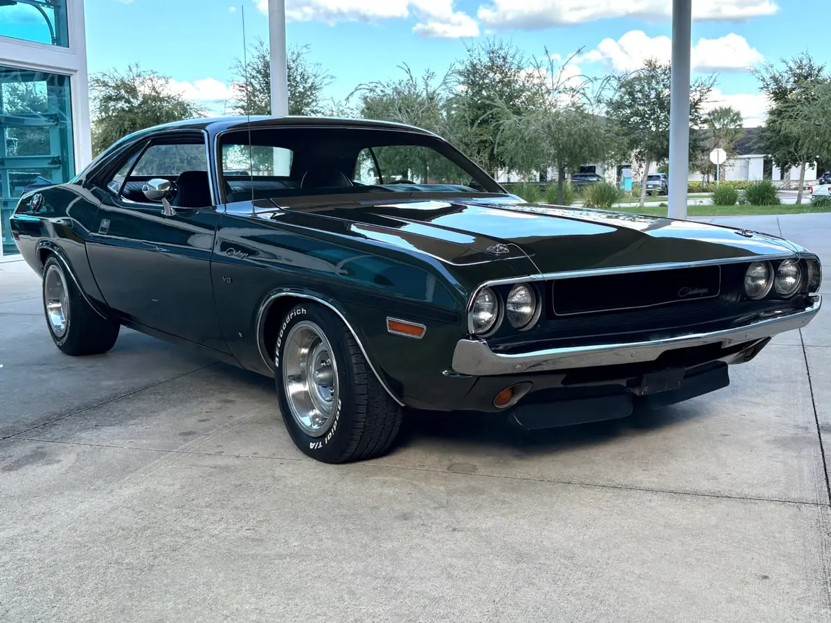 Vehicle photo 4