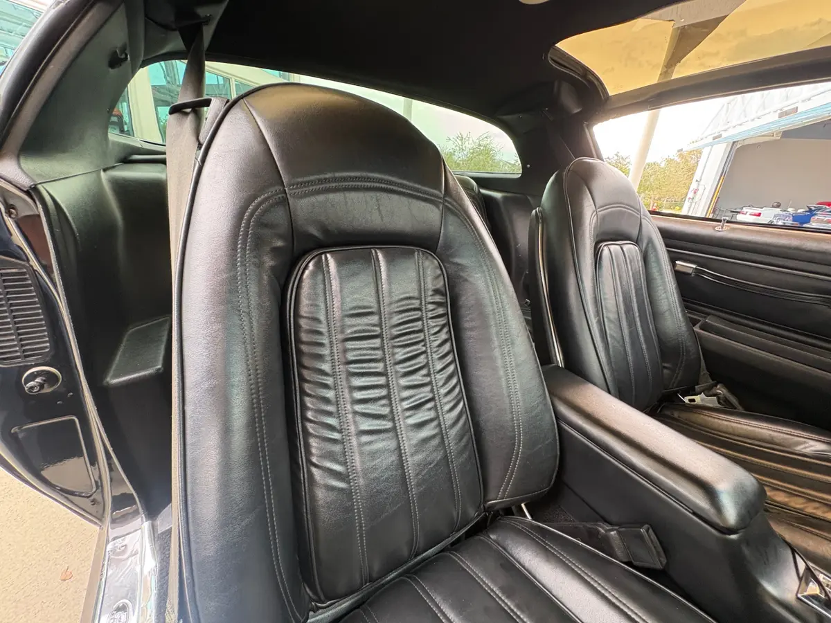 Vehicle photo 53