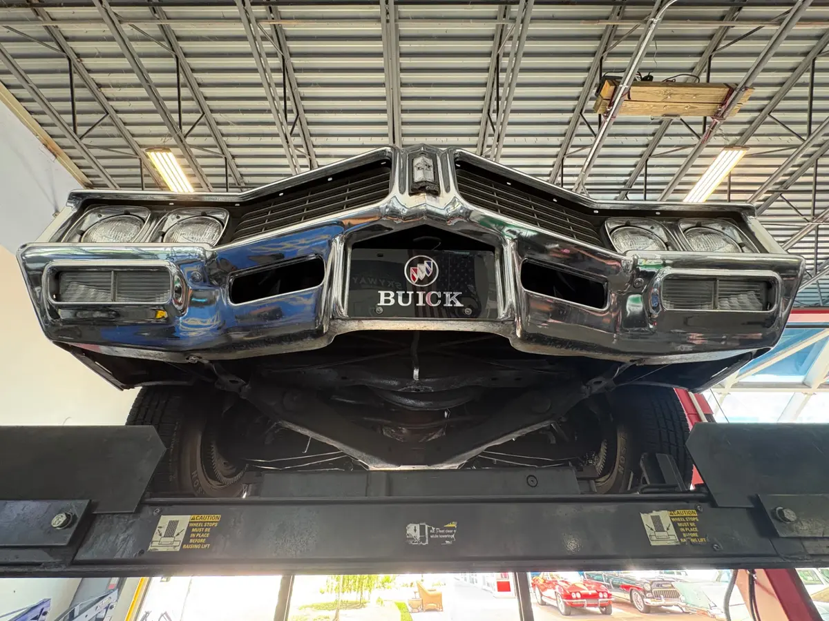 Vehicle photo 63