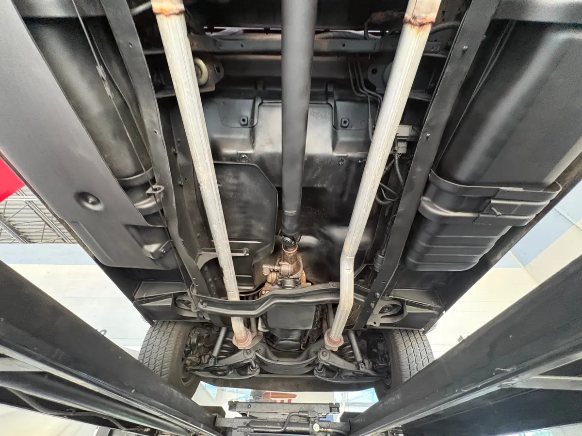 Vehicle photo 49