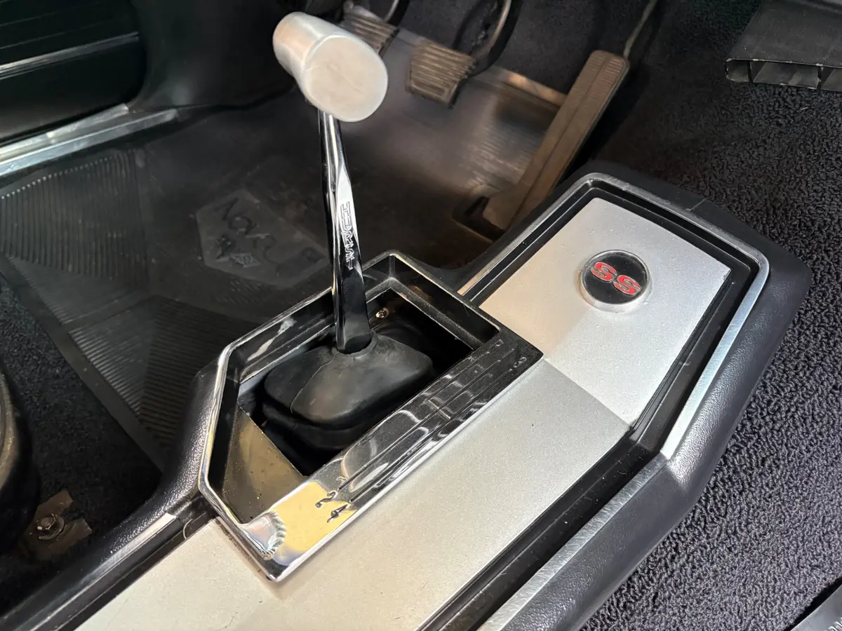 Vehicle photo 41