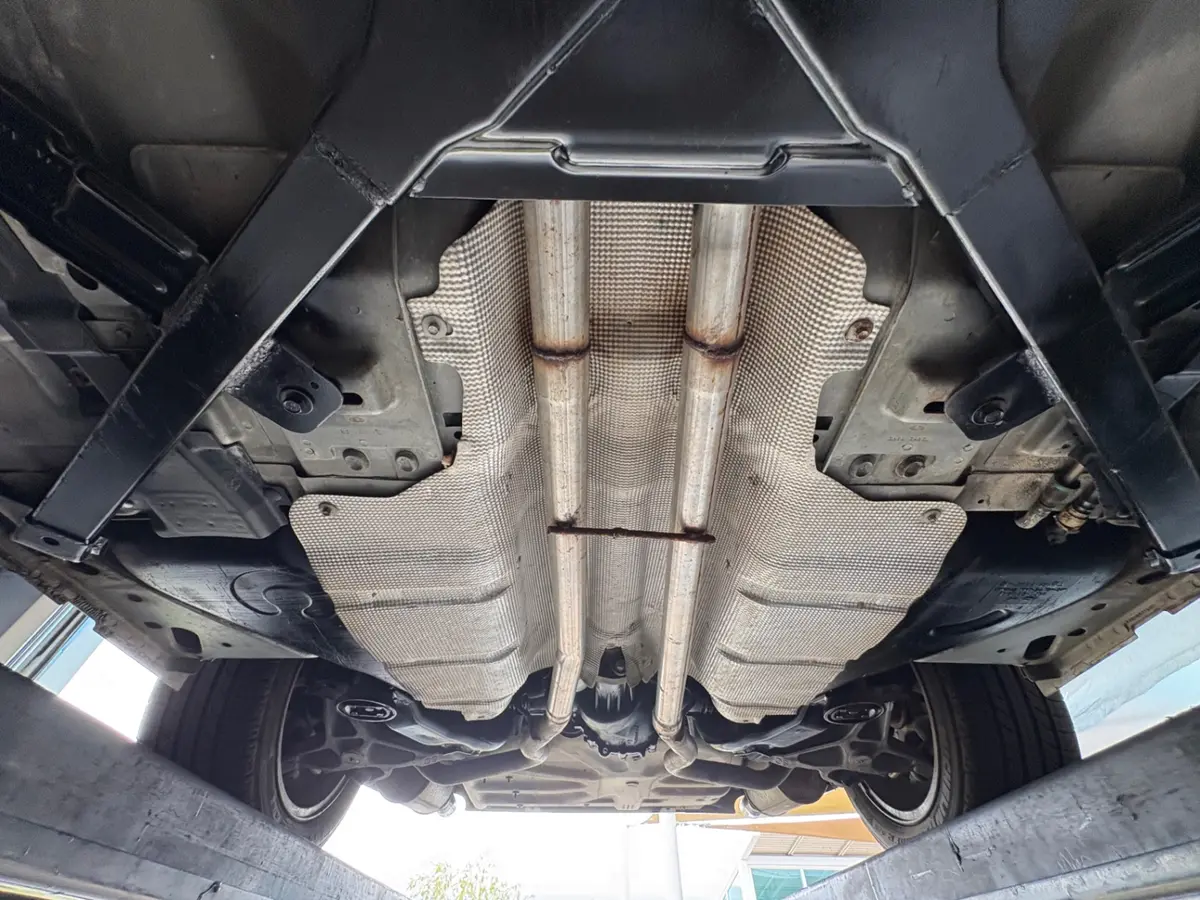 Vehicle photo 61