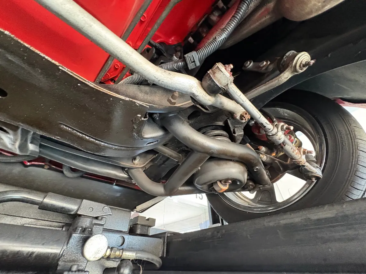 Vehicle photo 54