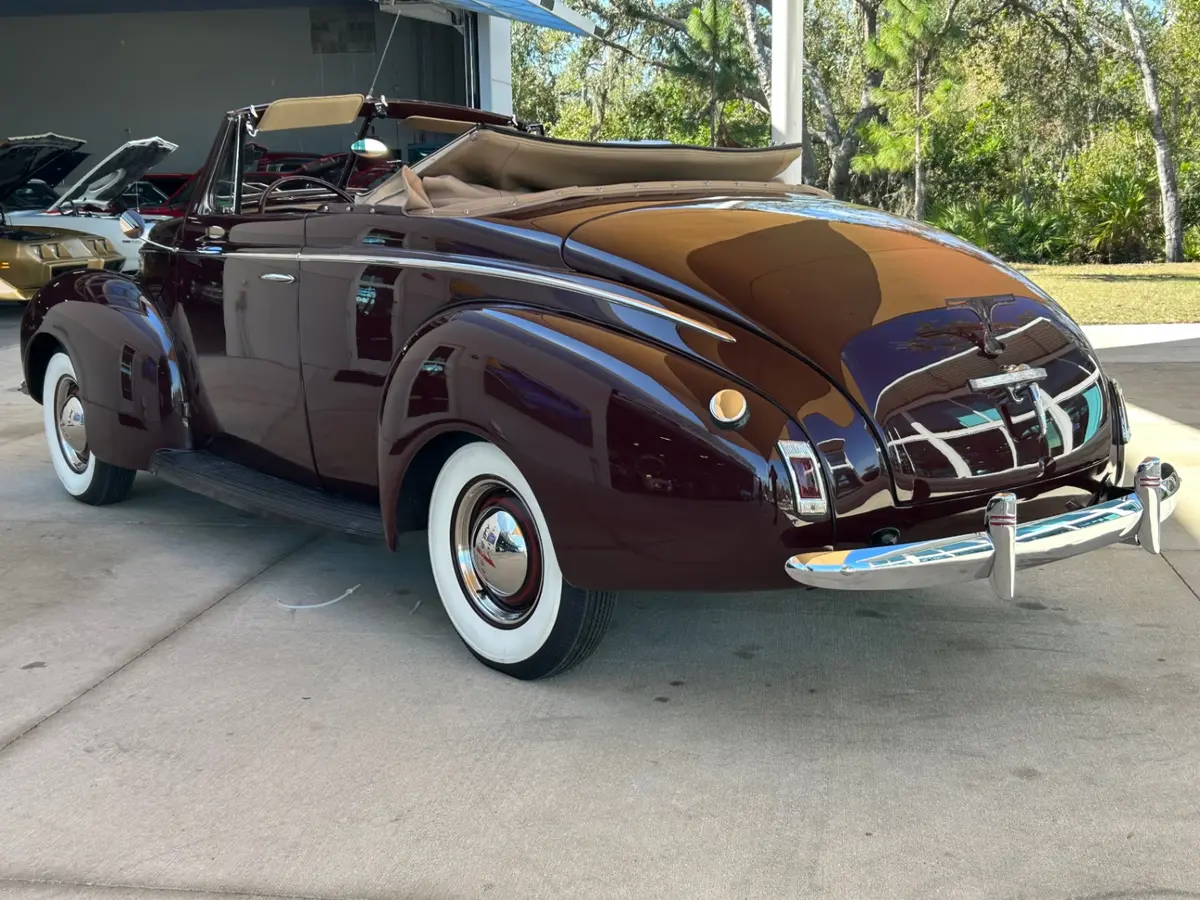 Vehicle photo 10