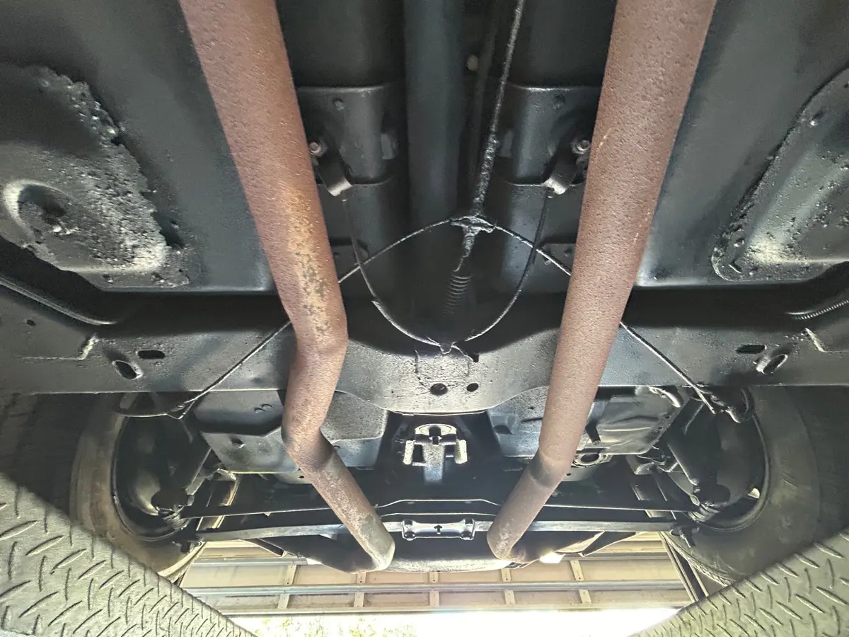 Vehicle photo 40