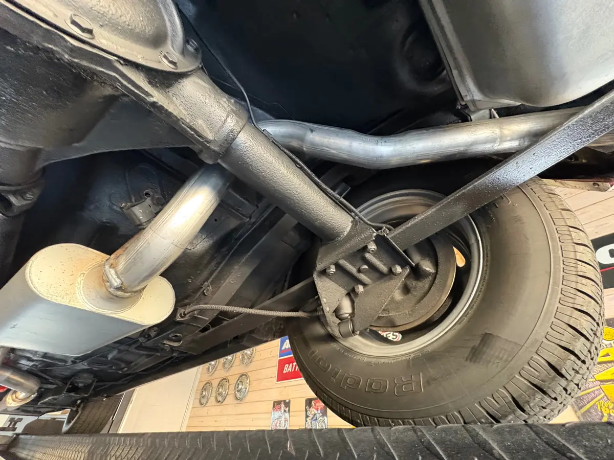 Vehicle photo 49
