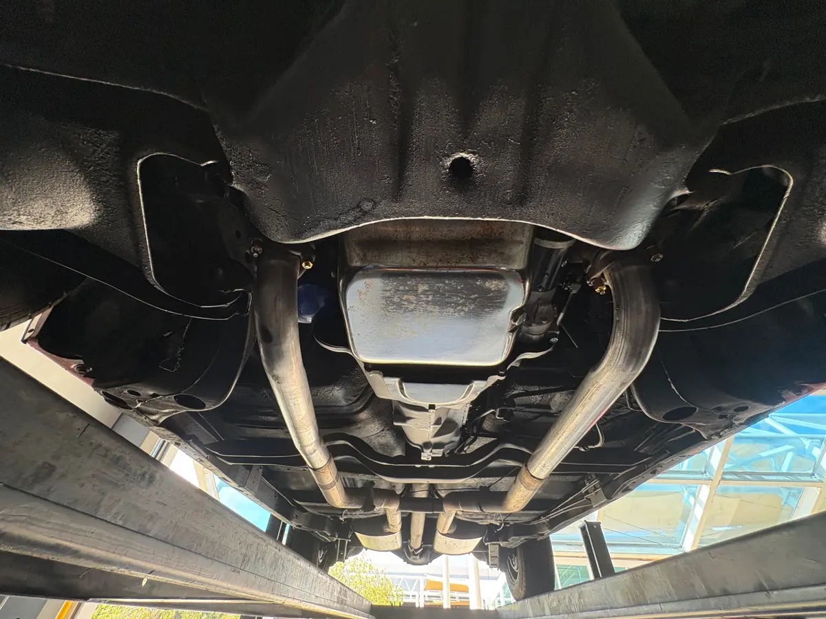 Vehicle photo 60