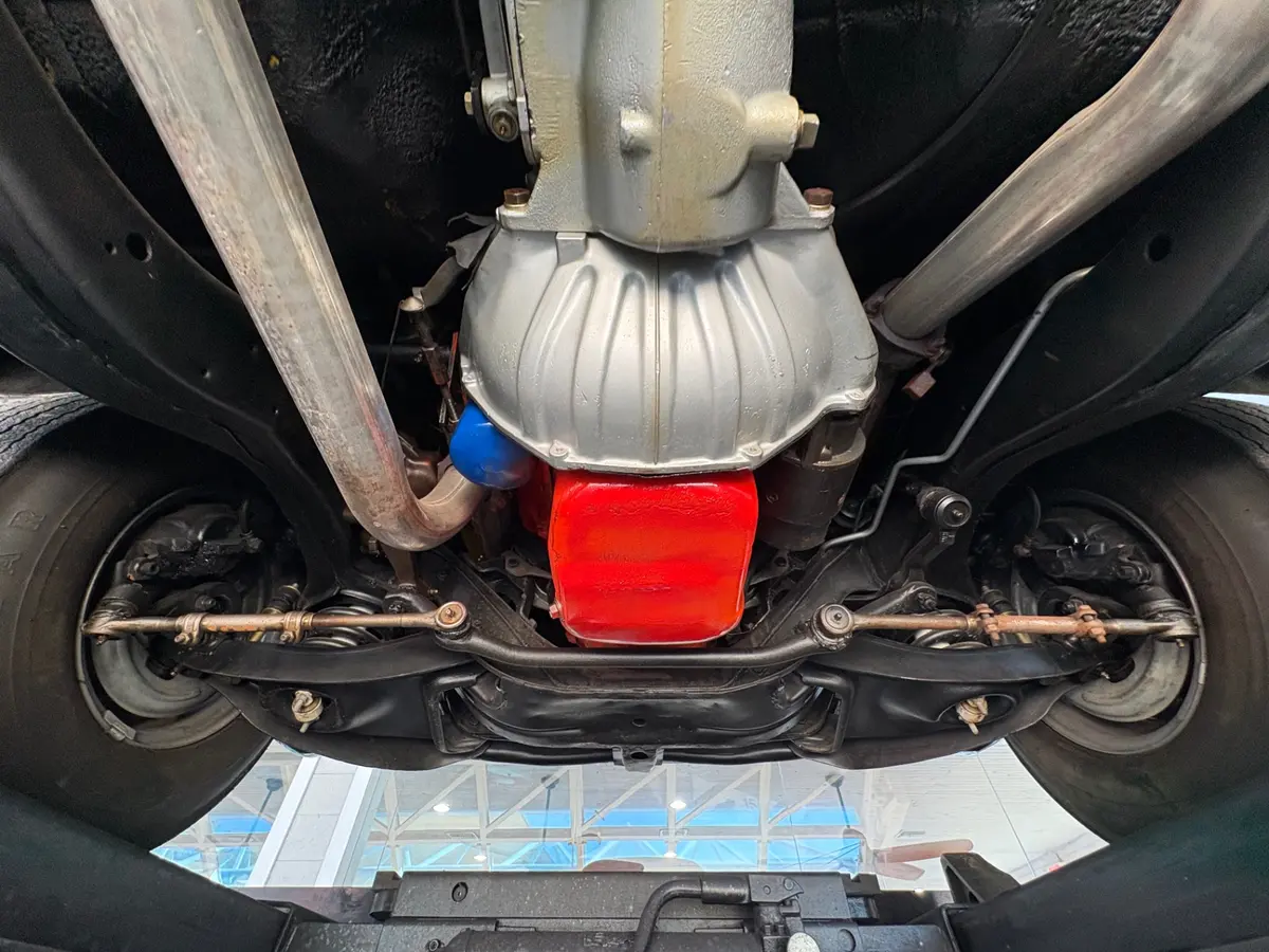 Vehicle photo 59