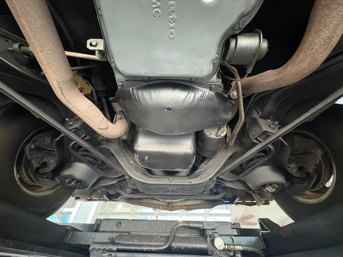 Vehicle photo 50