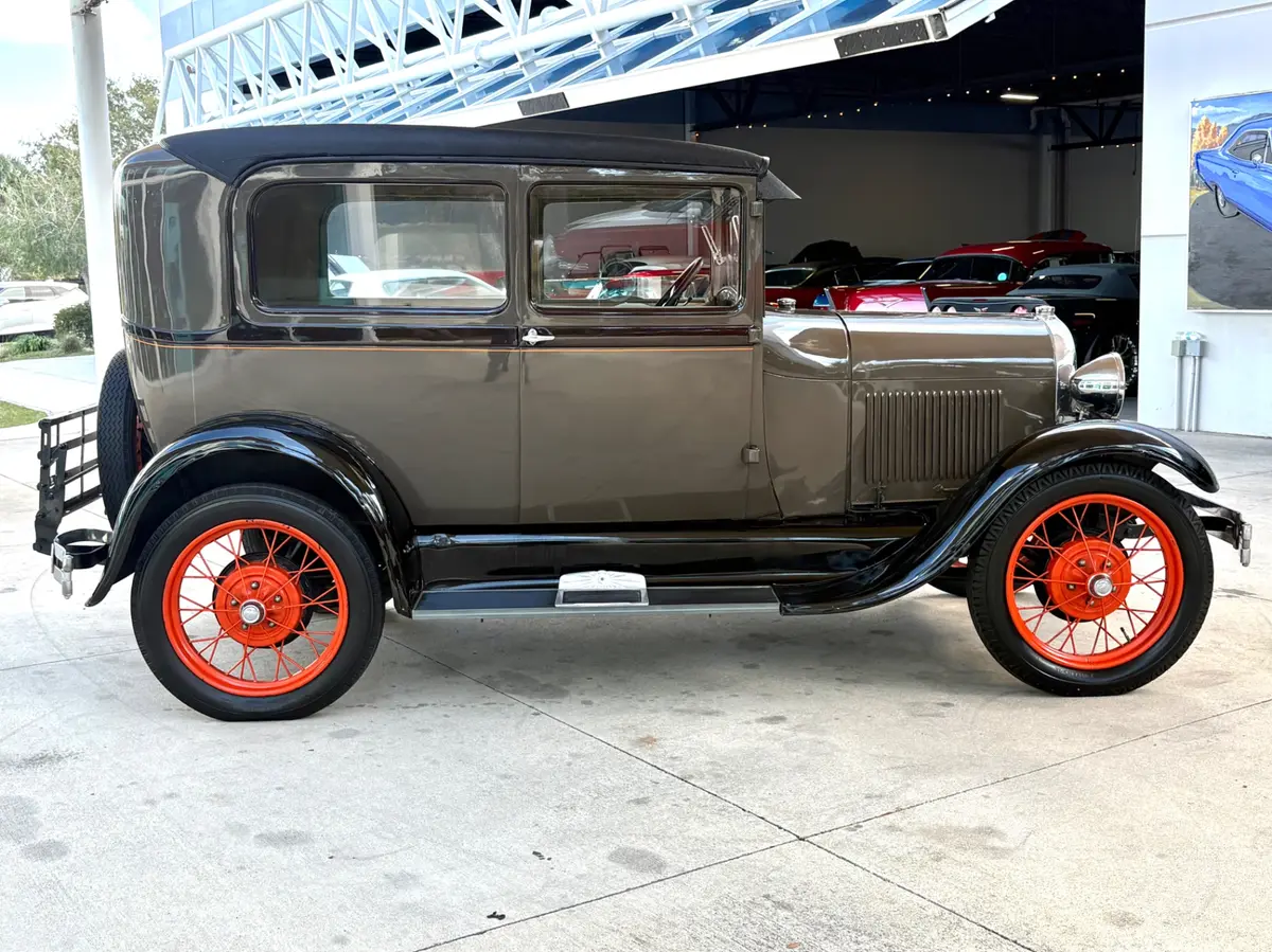 Vehicle photo 5