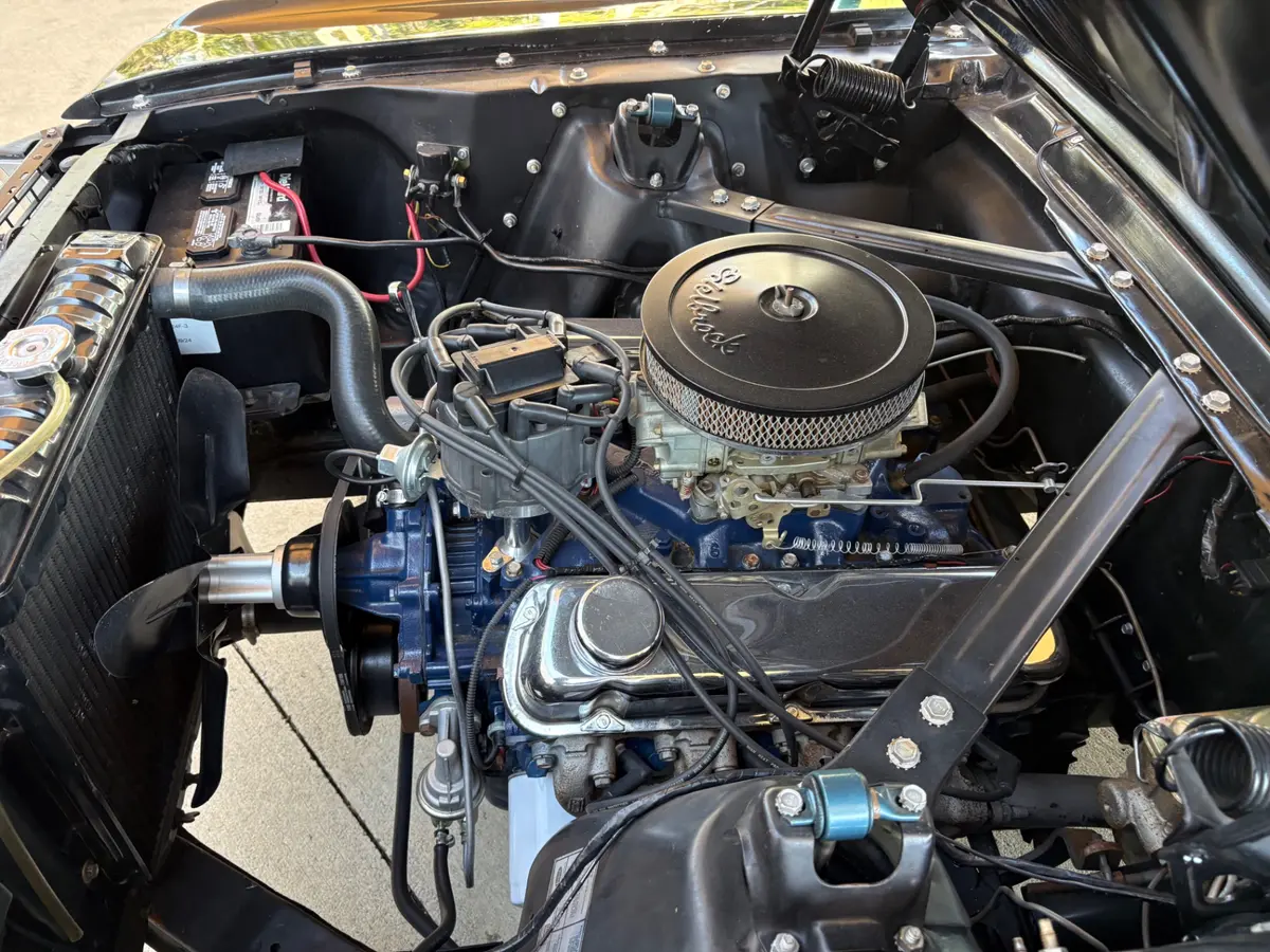 Vehicle photo 29