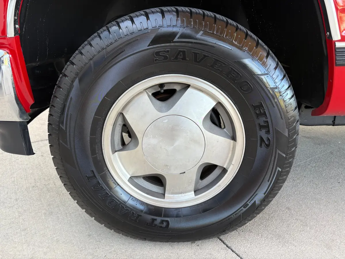 Vehicle photo 20