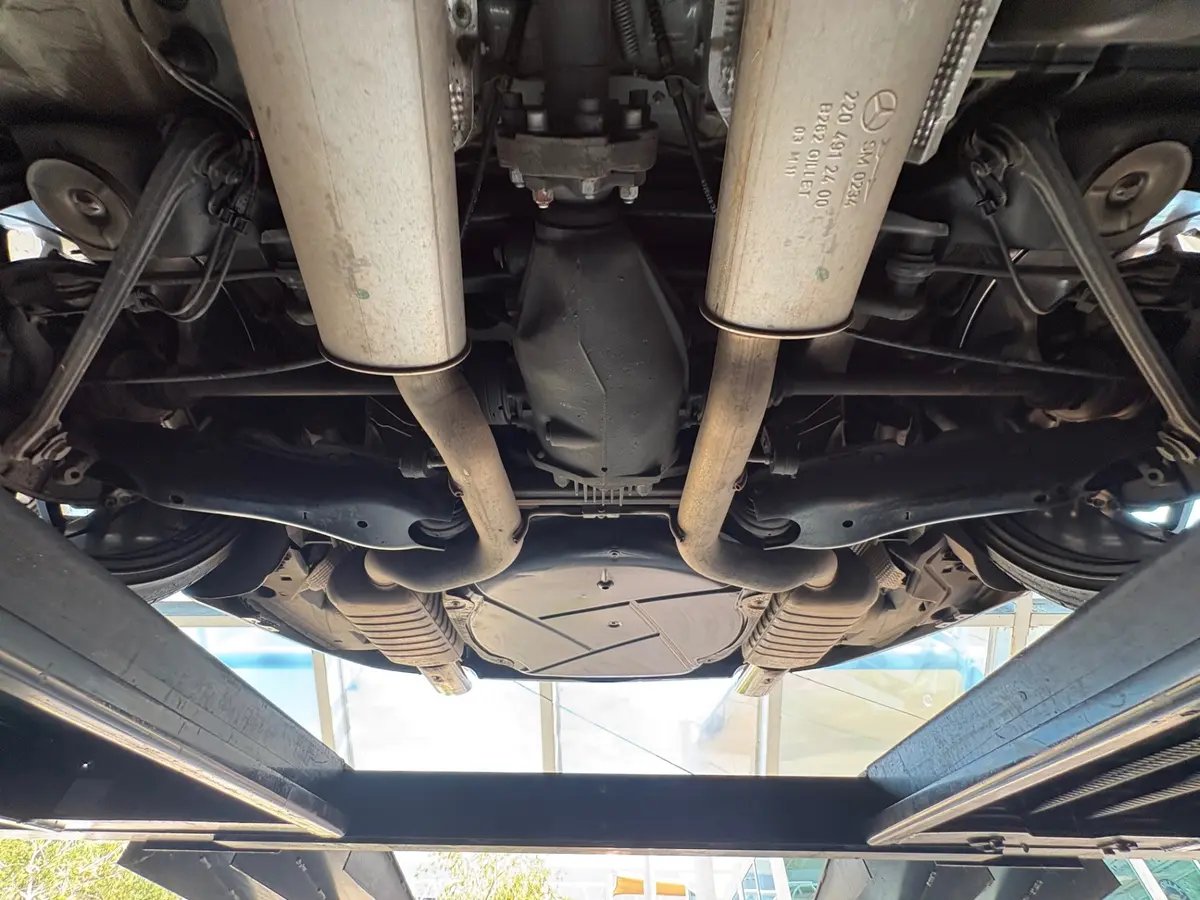 Vehicle photo 64